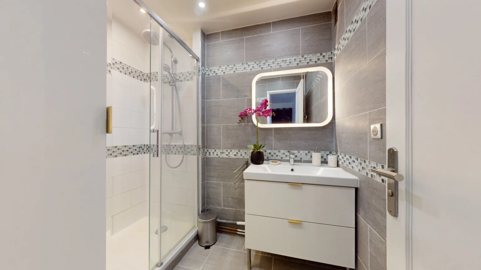 MARIVEL IMMOBILIER - SALLE DE BAIN